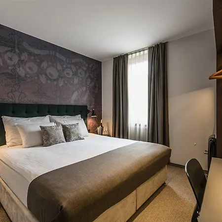 Mrak Hotel 4*