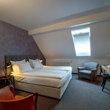 Hotel Mrak 4*