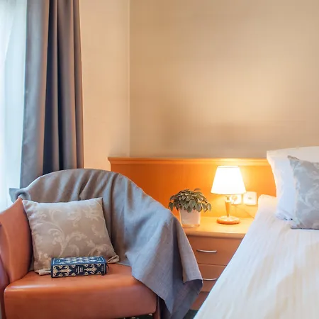 Hotel Mrak