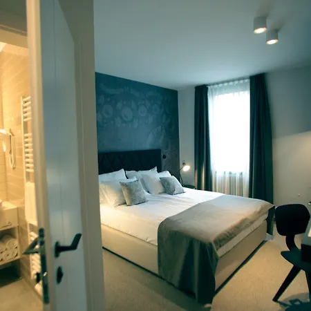 Mrak Hotel