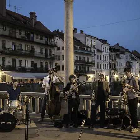 Mrak 4* 卢布尔雅那