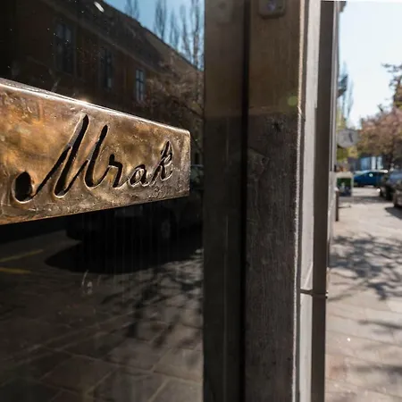 Hotel Mrak 4*