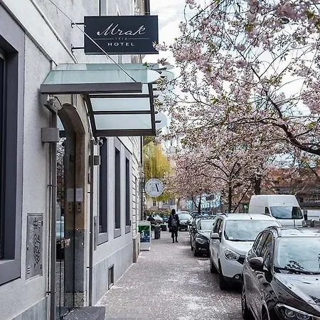Hotel Mrak 4*