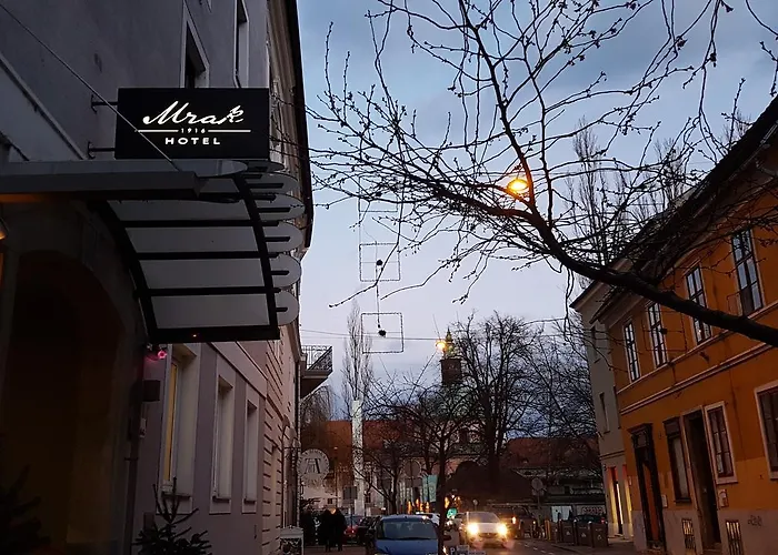 Mrak Hotel
